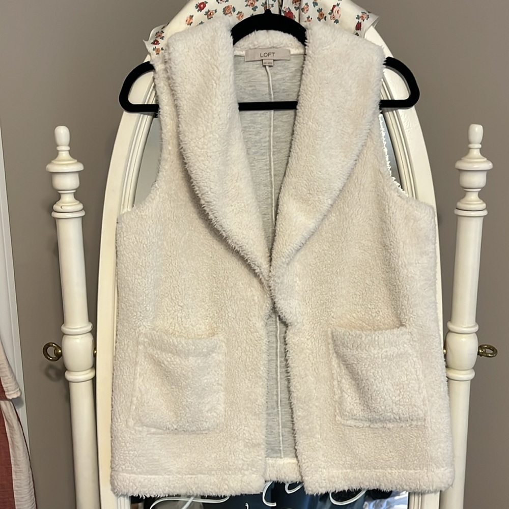 Loft Sherpa Vest